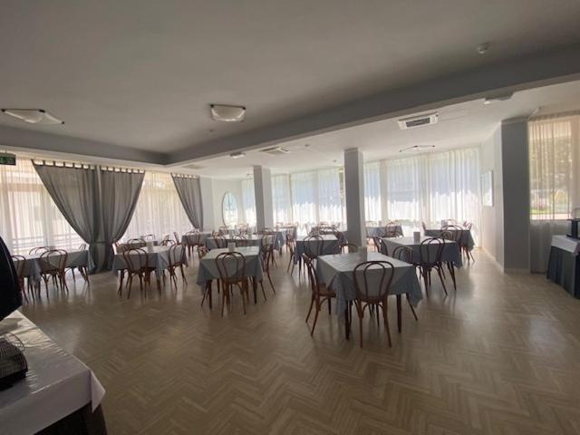 Hotel Monaco - Parcheggio Incluso Min 2 Gg ميلانو ماريتيما المظهر الخارجي الصورة