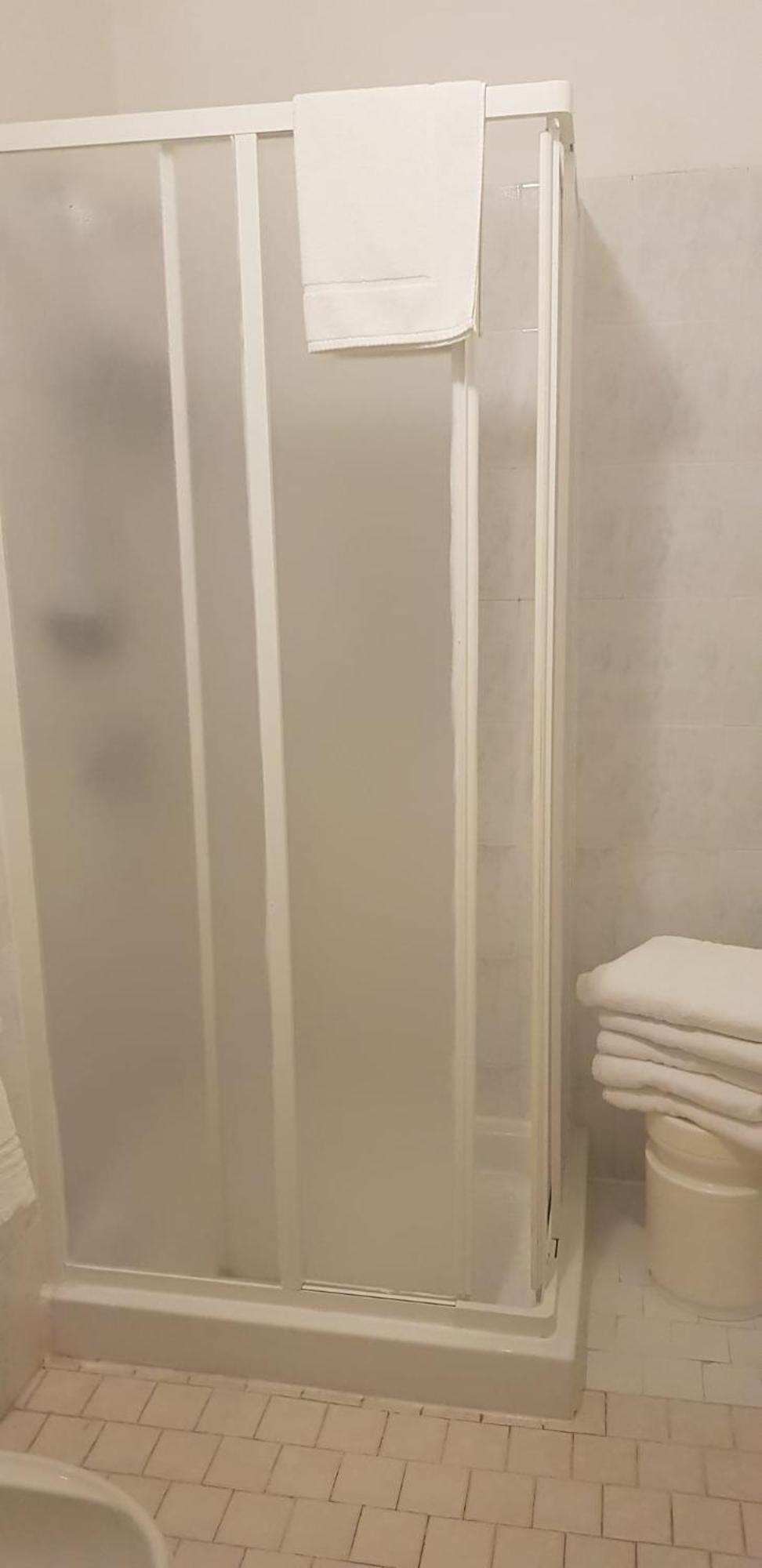 Hotel Monaco - Parcheggio Incluso Min 2 Gg ميلانو ماريتيما الغرفة الصورة