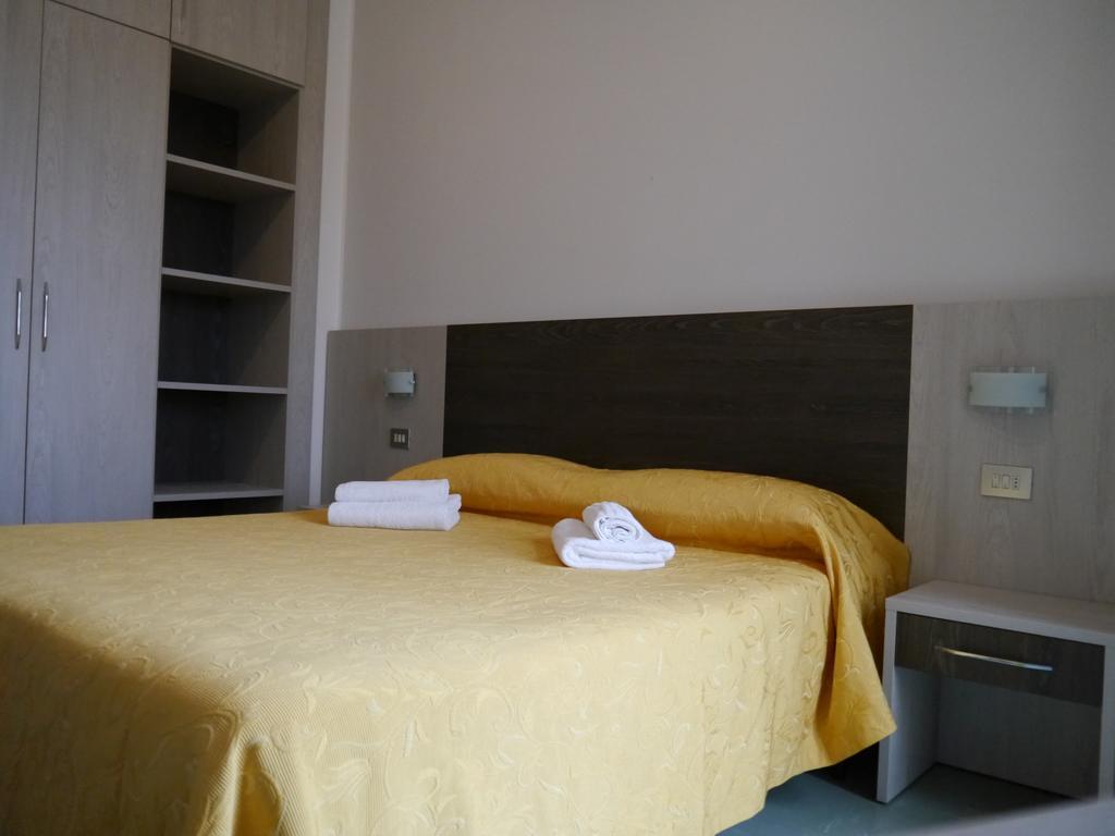 Hotel Monaco - Parcheggio Incluso Min 2 Gg ميلانو ماريتيما المظهر الخارجي الصورة