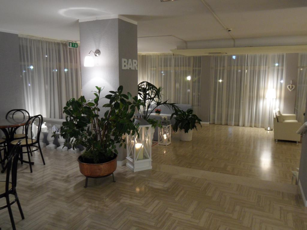Hotel Monaco - Parcheggio Incluso Min 2 Gg ميلانو ماريتيما المظهر الخارجي الصورة