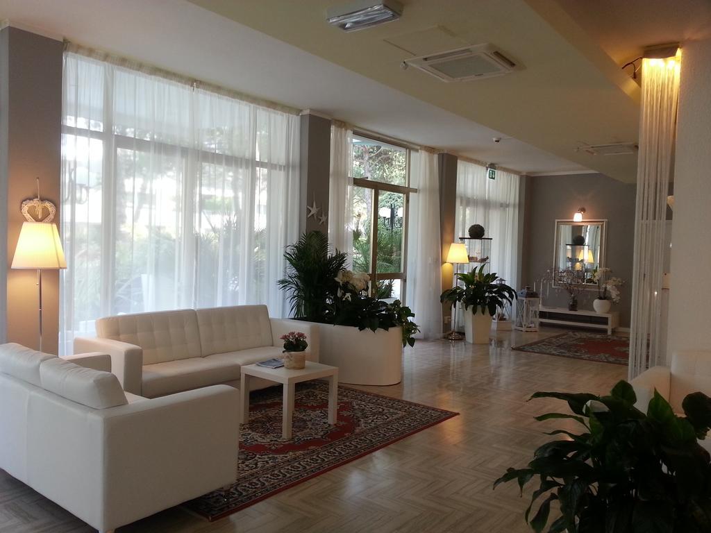 Hotel Monaco - Parcheggio Incluso Min 2 Gg ميلانو ماريتيما المظهر الخارجي الصورة